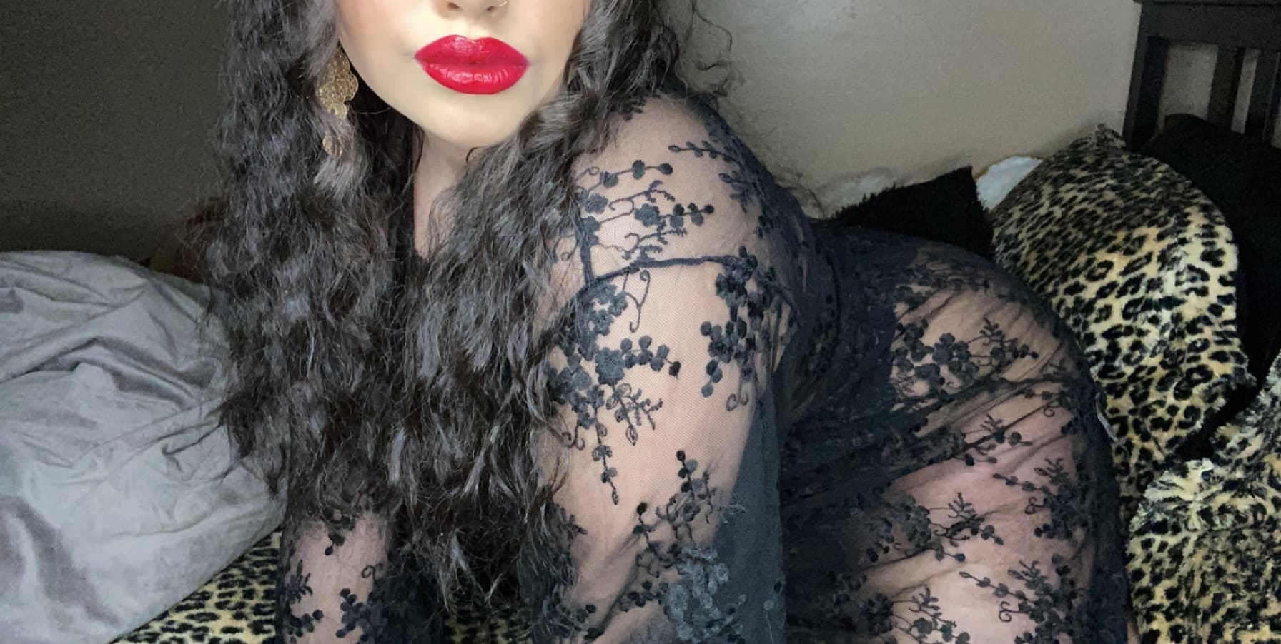 Goddess👸🏼🦶🏼💰🐷 banner image