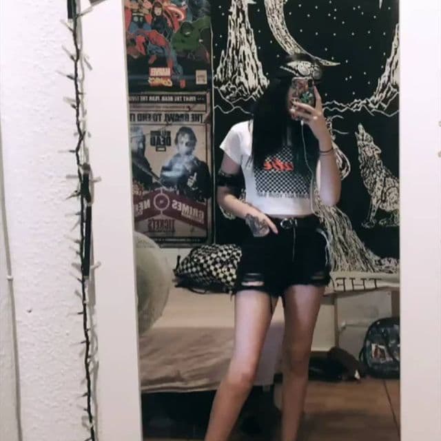Larahorrowegirls banner image