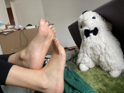 Umy feet banner image