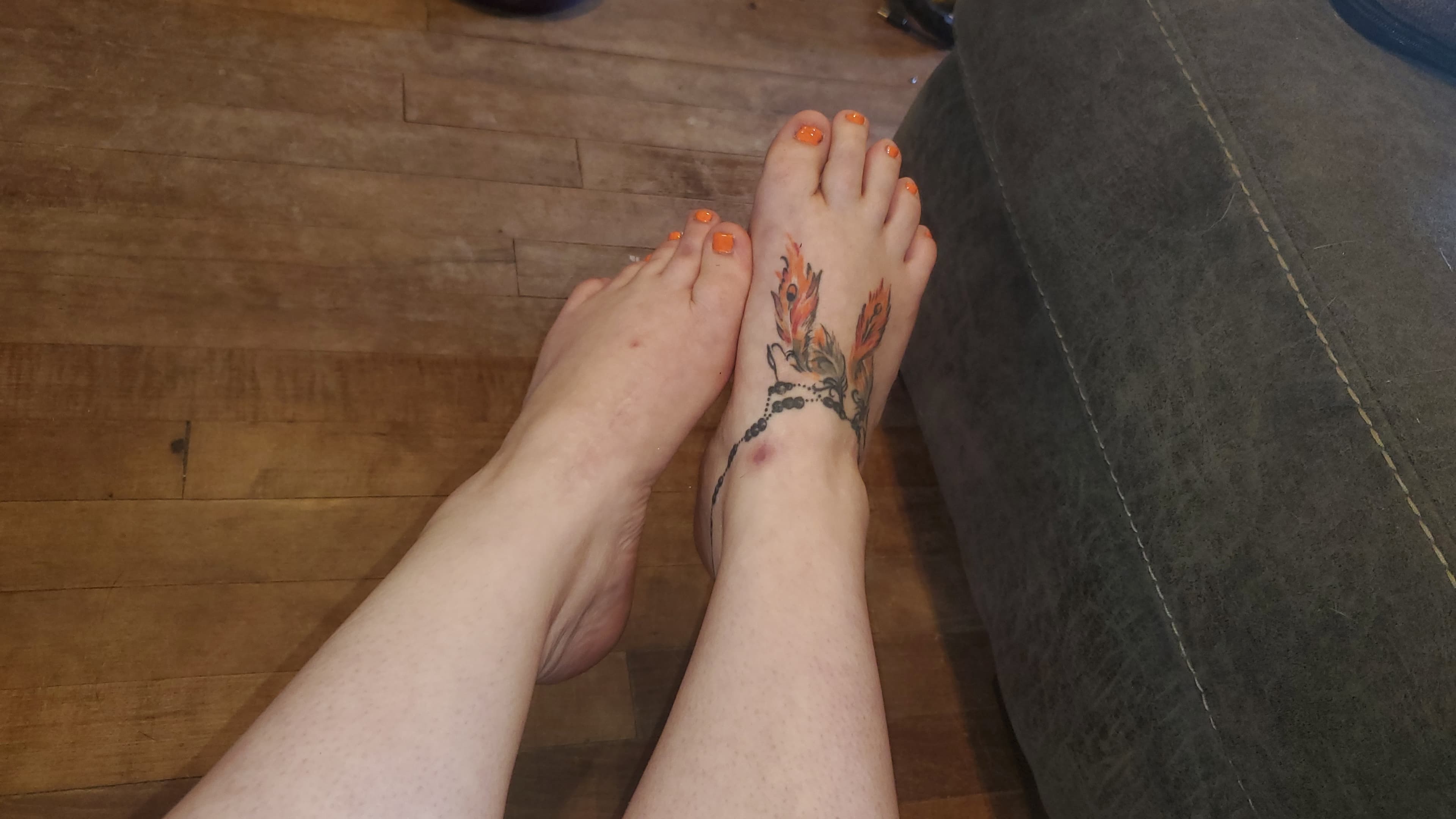 Serine feet banner image