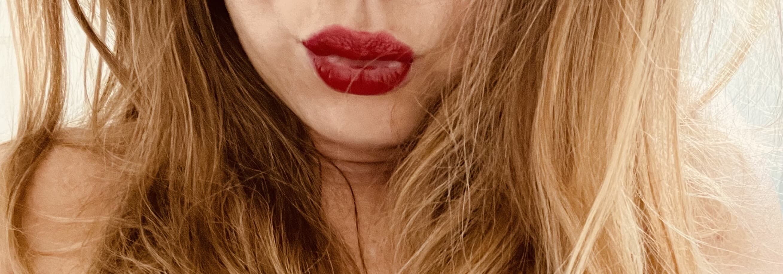 NextdoorHousewifeFree banner image