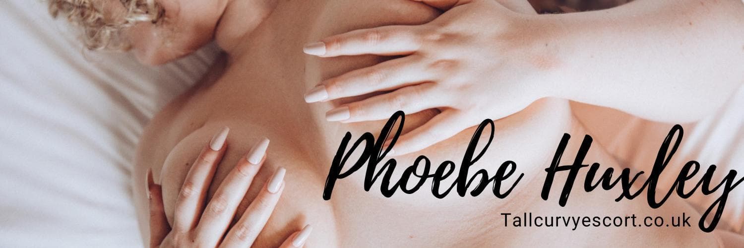 Phoebe Huxley | Tall Curvy banner image