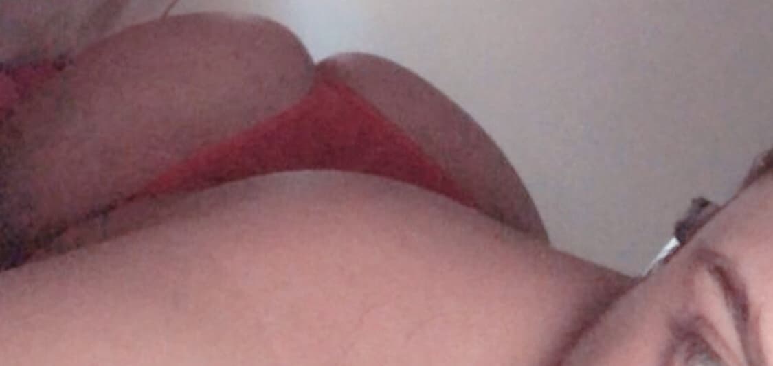 J🫦 banner image
