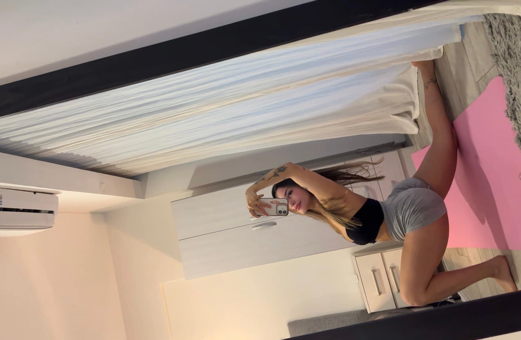 Juli 🧠🔥Latina Goddess banner image
