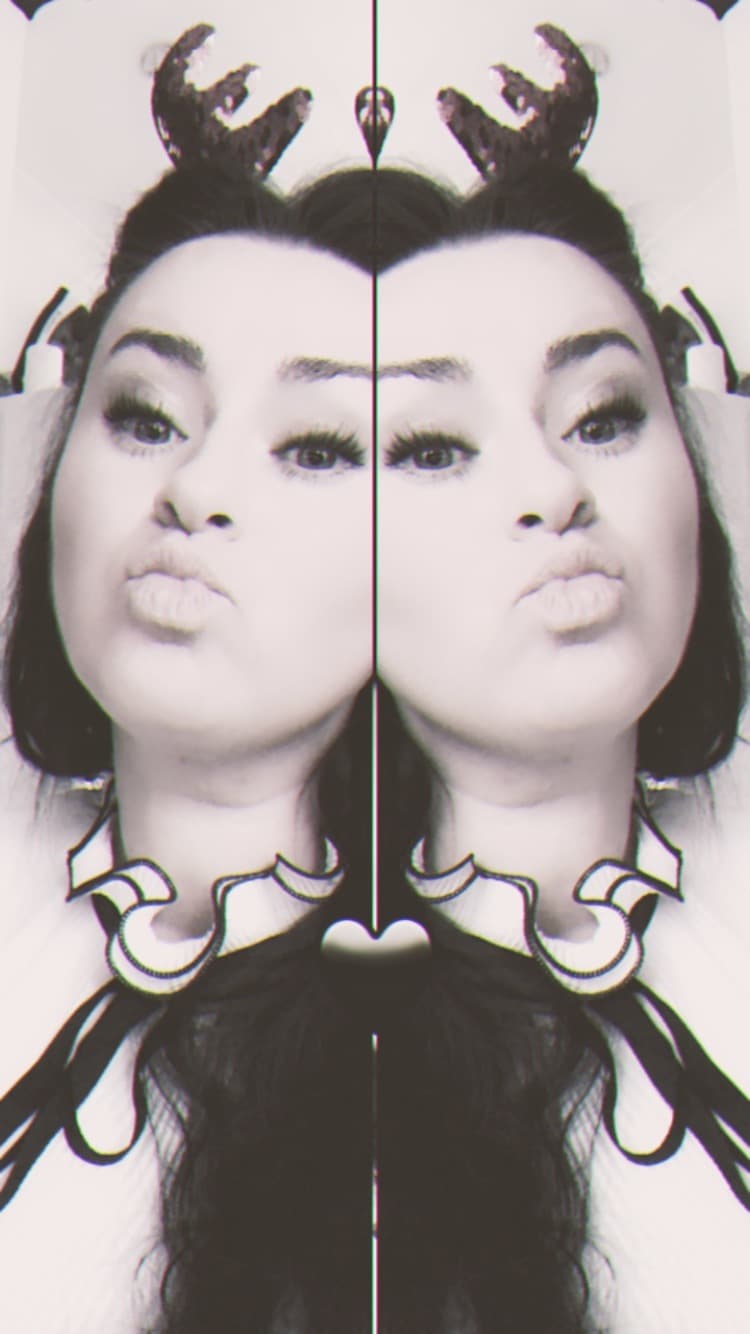 Monia banner image