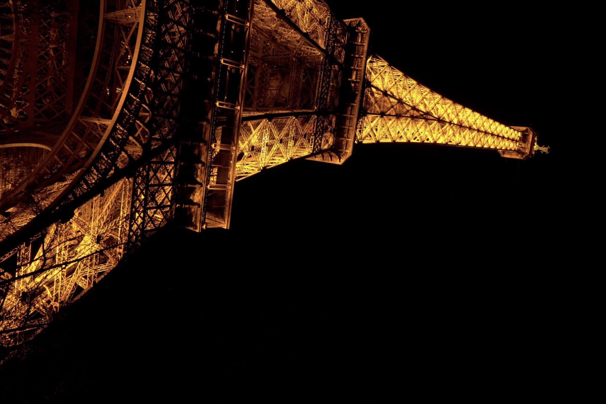 G banner image