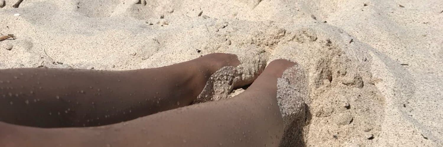 Tiny girl feet 🦶🏻🍭 banner image