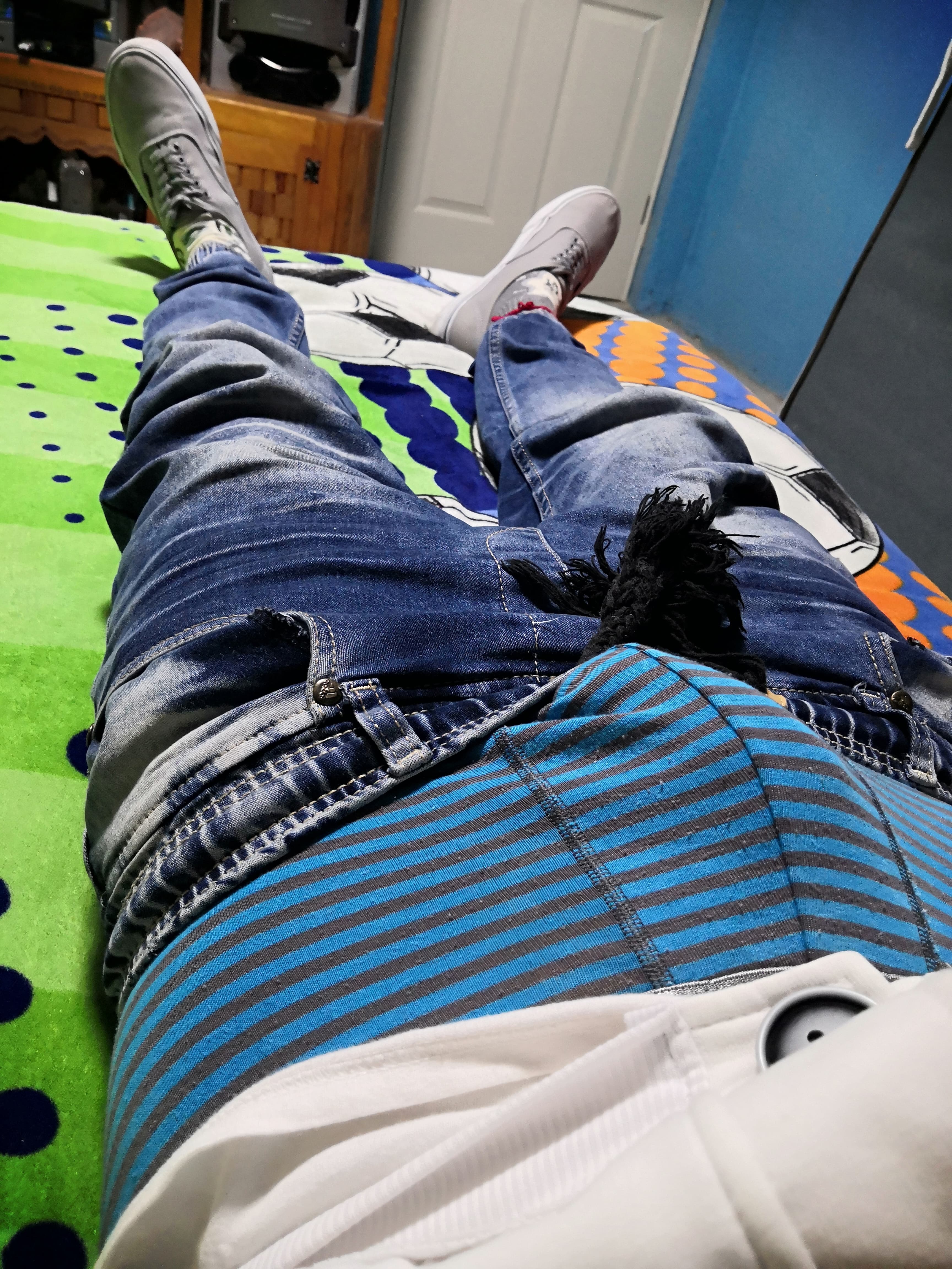 Sagging Abs Wolf Shirtless banner image