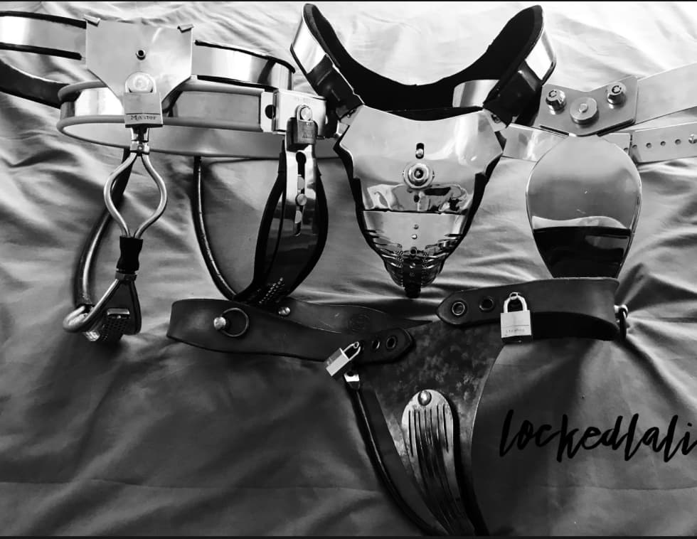 LockedLali banner image