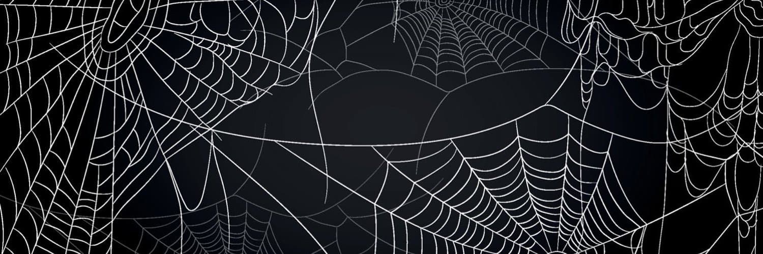 Silas crimson🖤🌙🎃🥀 (He/They) banner image