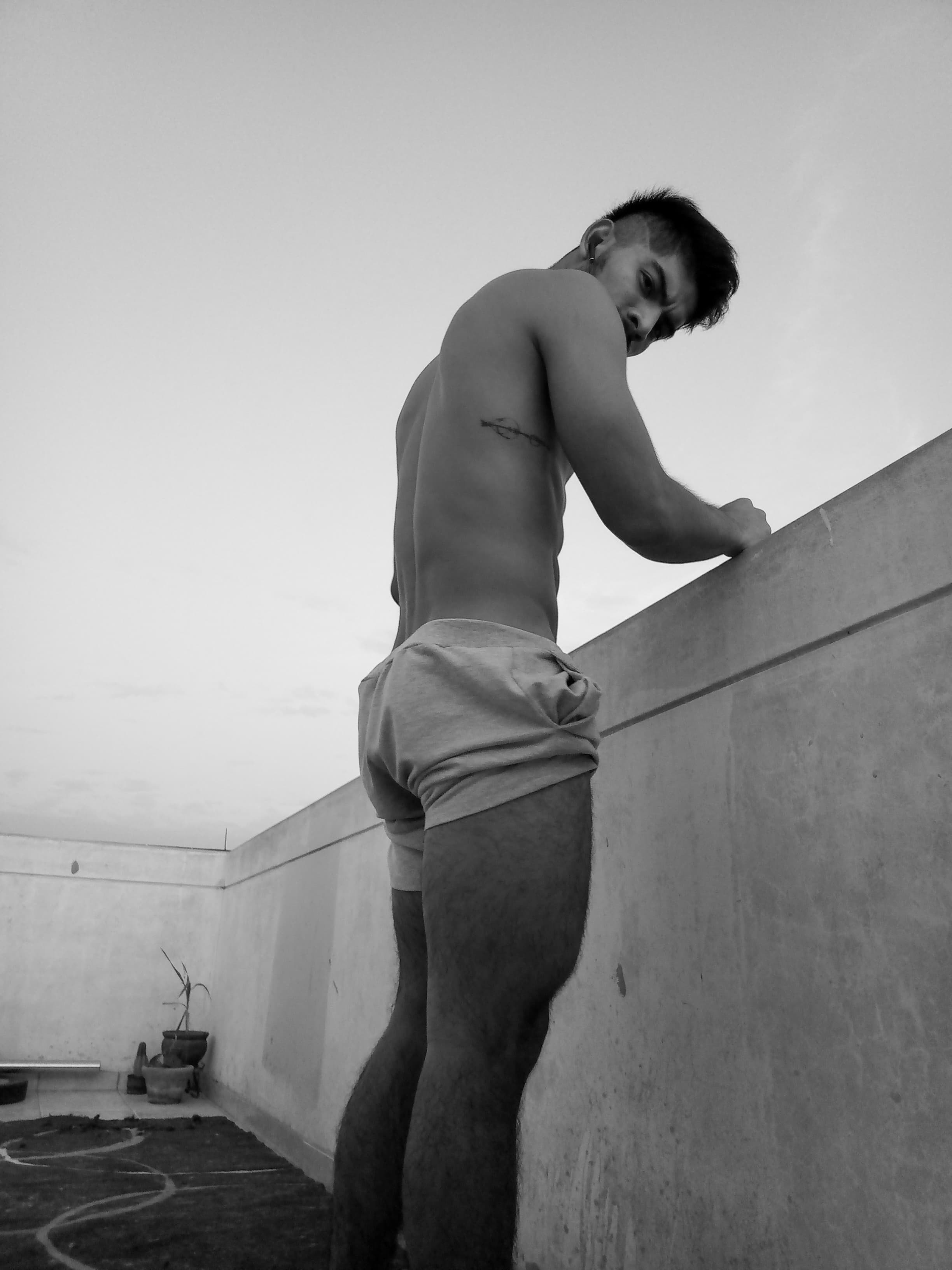 J M 🔞 banner image
