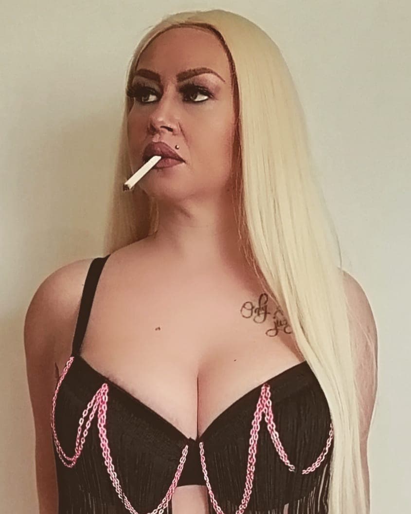 STELLA TIGER SMOKING GODDESS banner image