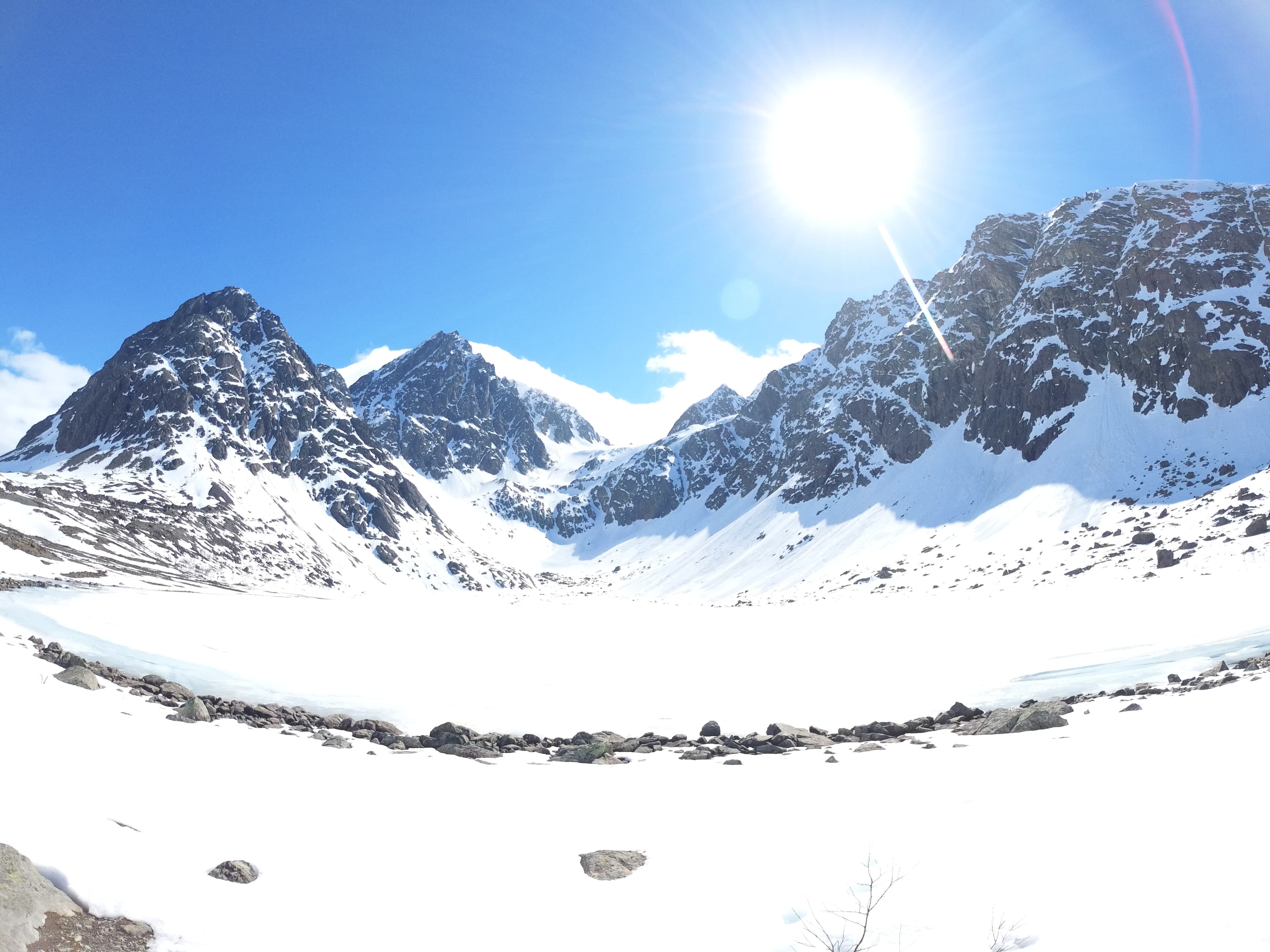 Arctic Hiking banner image