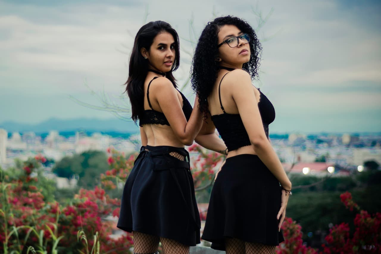 Eve & Liz~๐ banner image