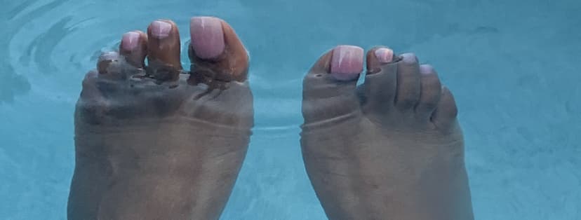 Pretty feet goddess banner image