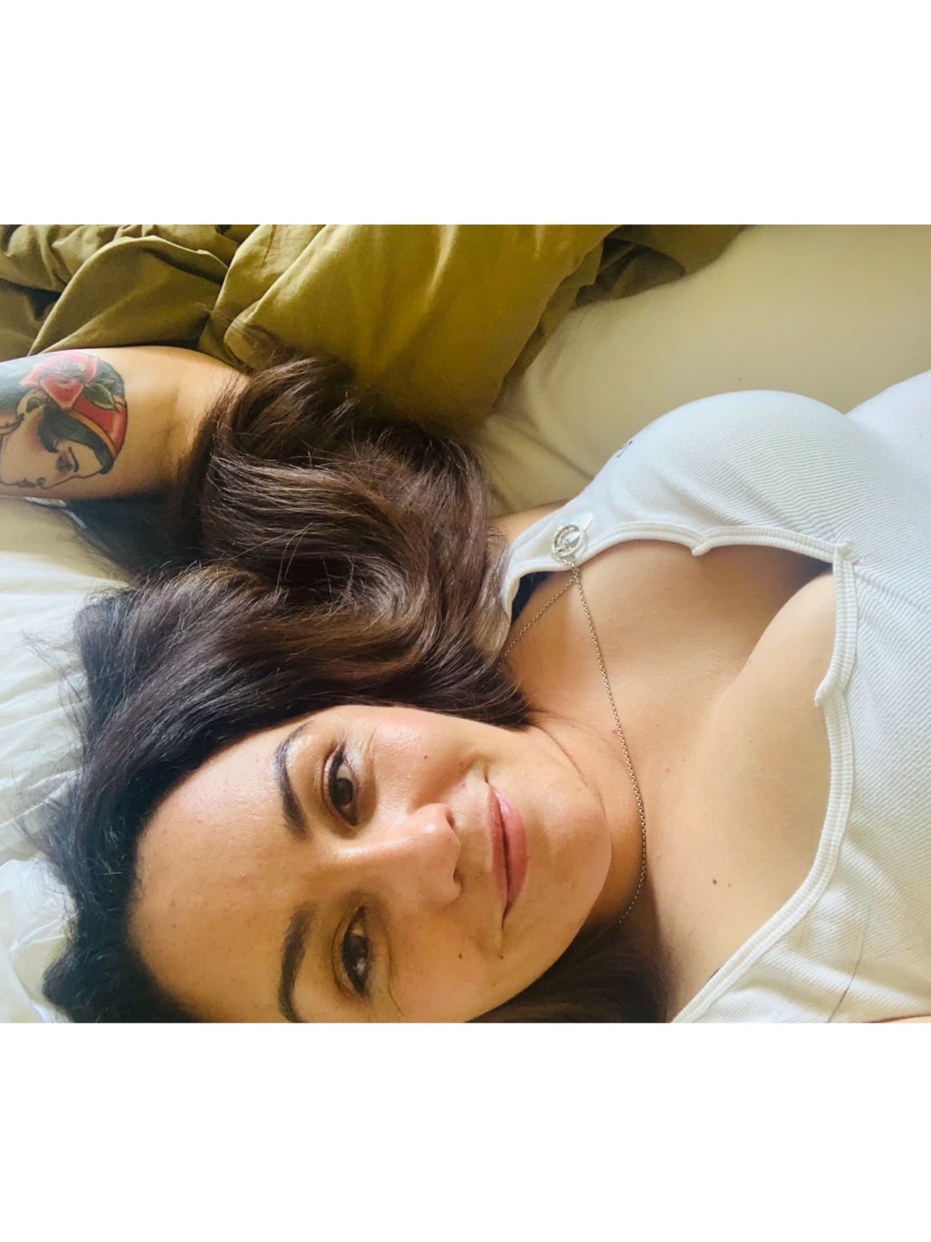 Kiwi Girl 🔥 banner image