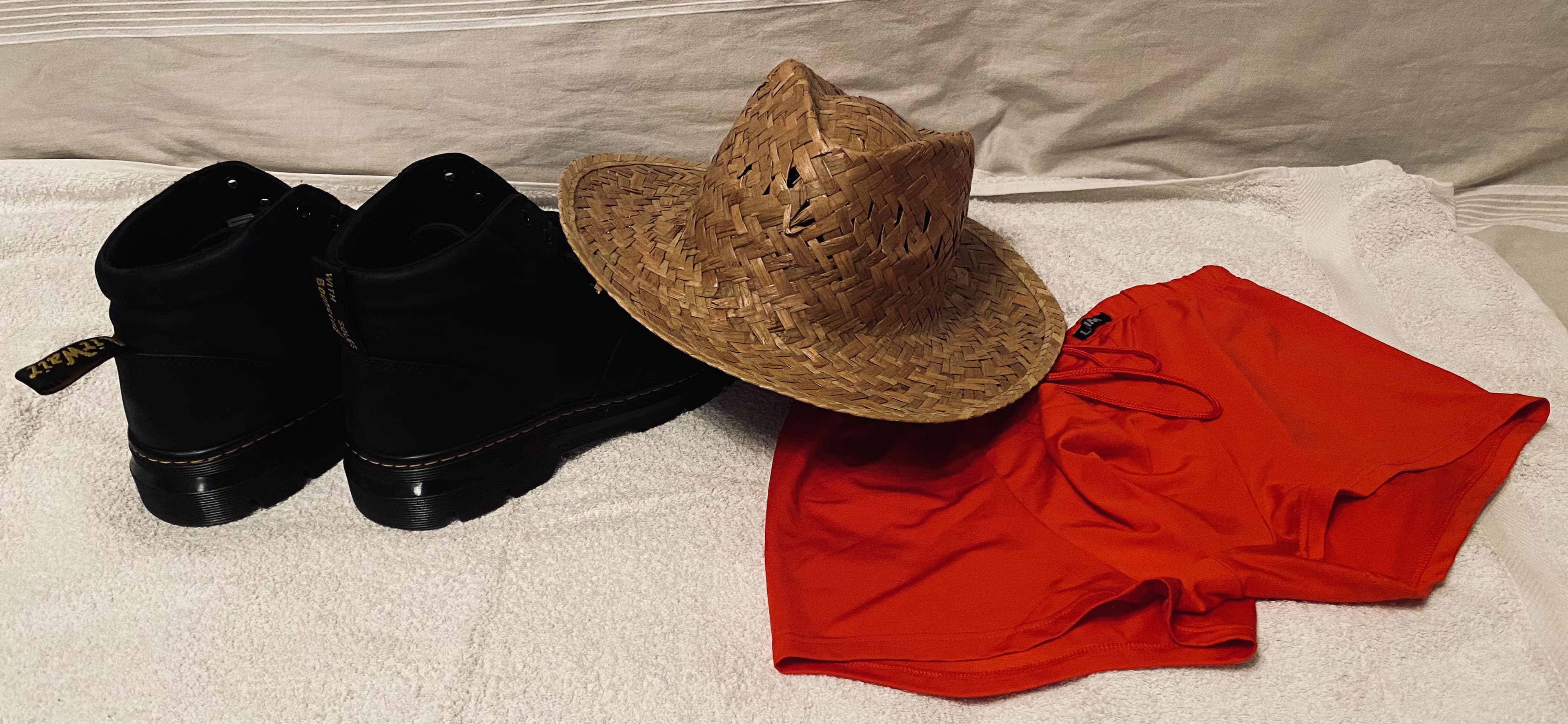 Leave-Your-Hat-On banner image
