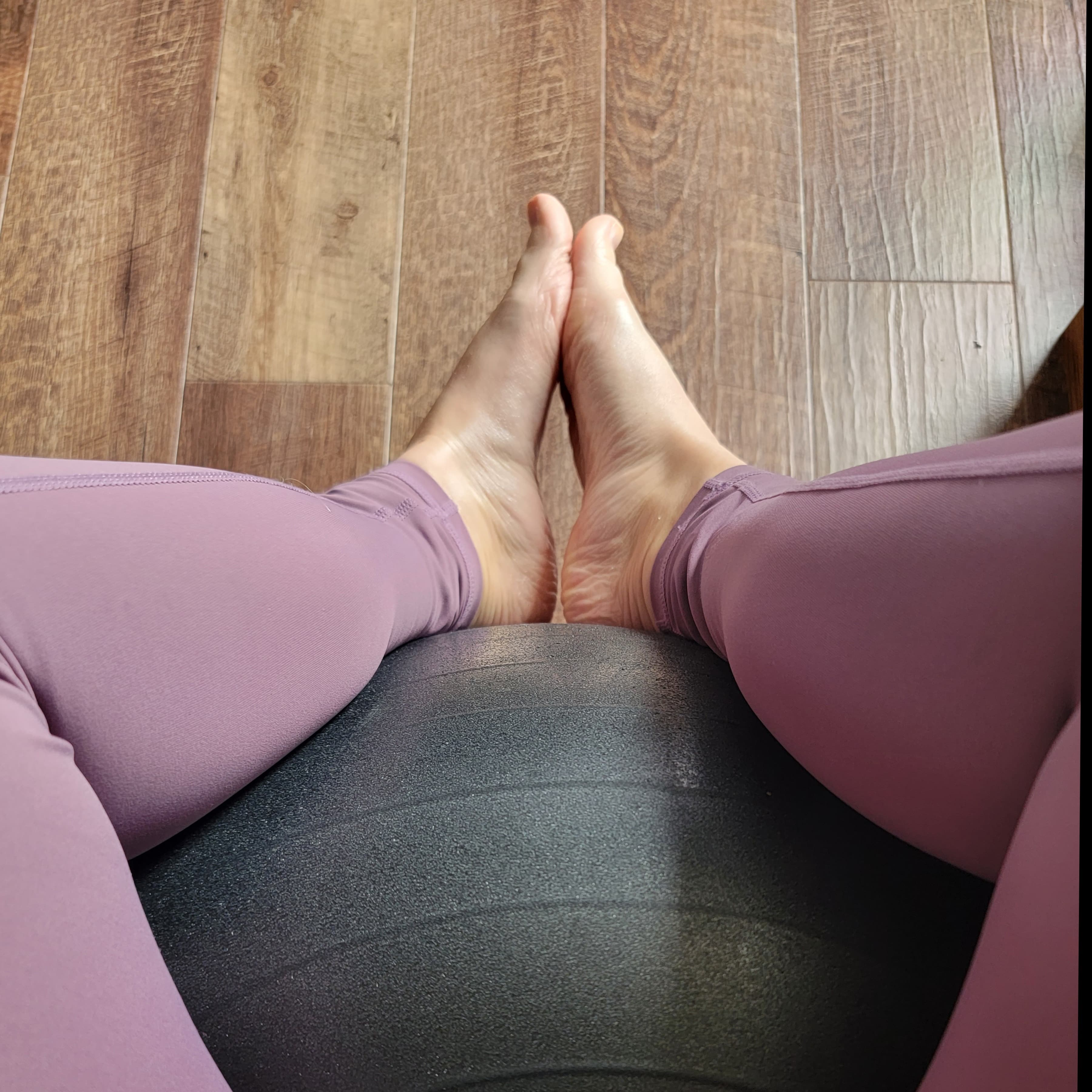 Barefooted Hippie Babe banner image