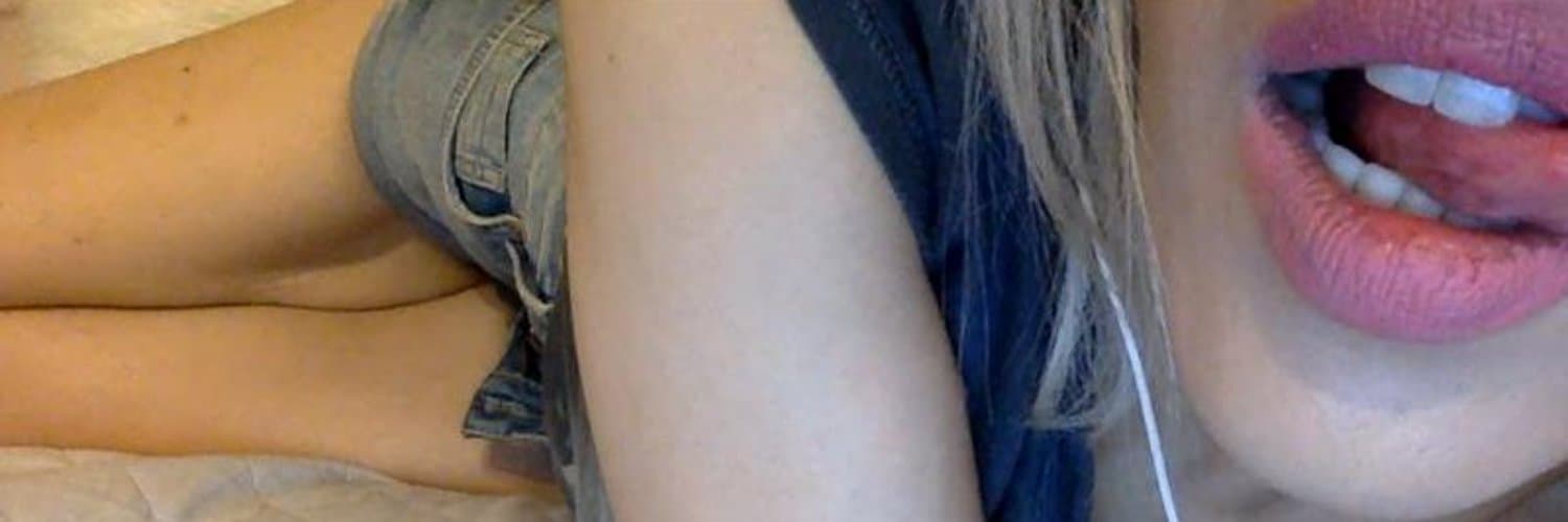 Azramodelcam4 banner image
