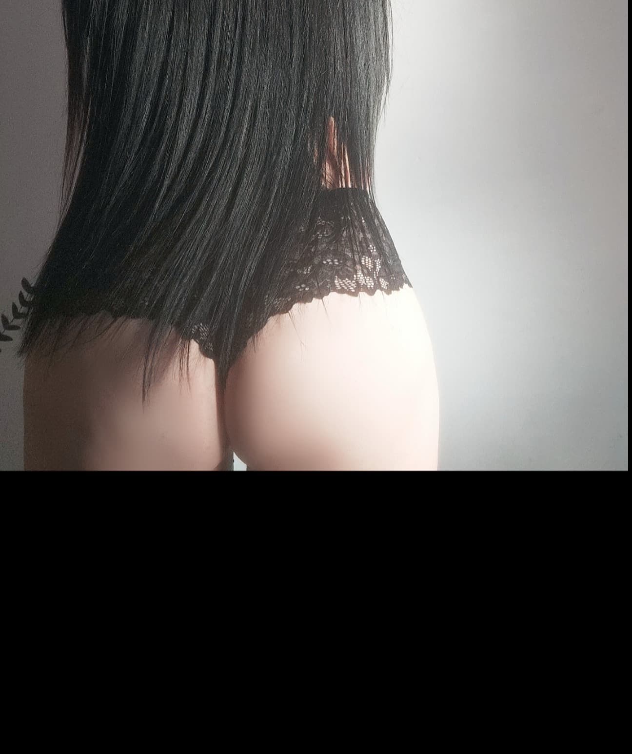 curvy sexy girl banner image