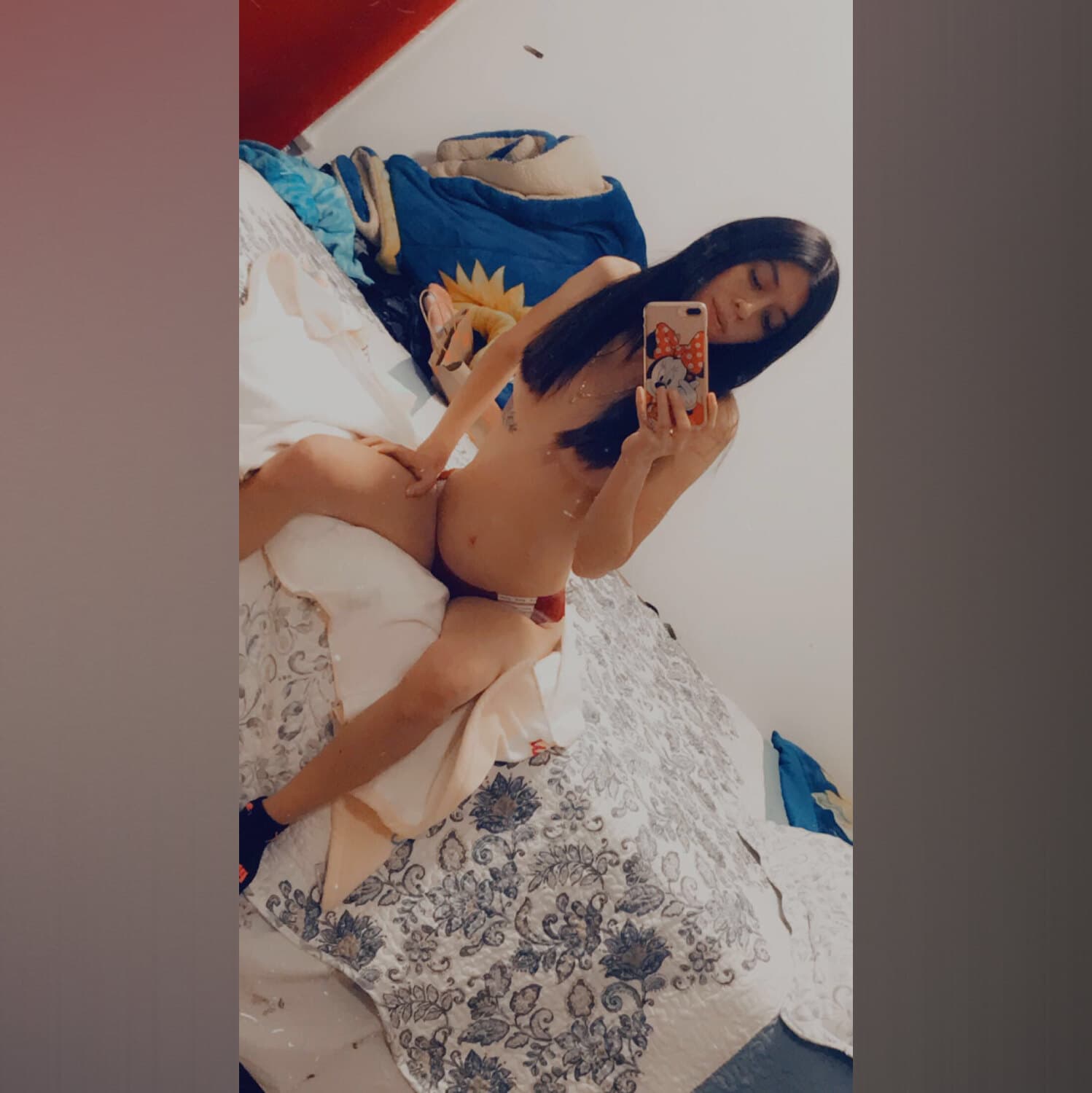 Taty Henriquez banner image