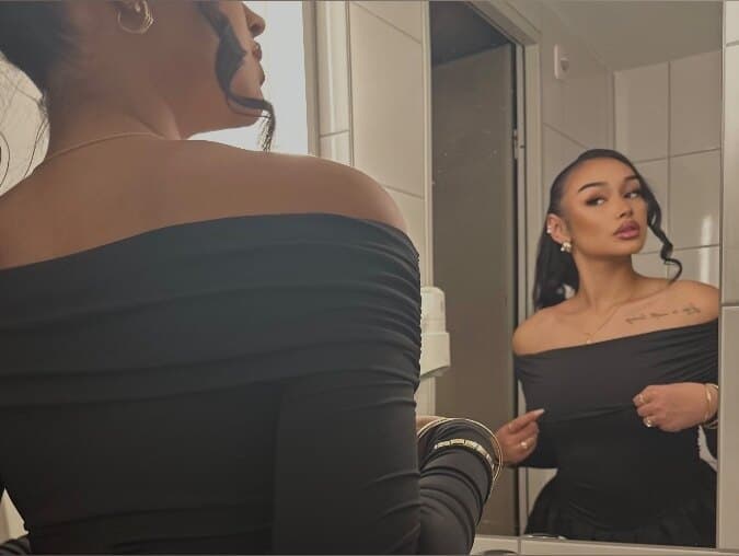 Sarah π banner image