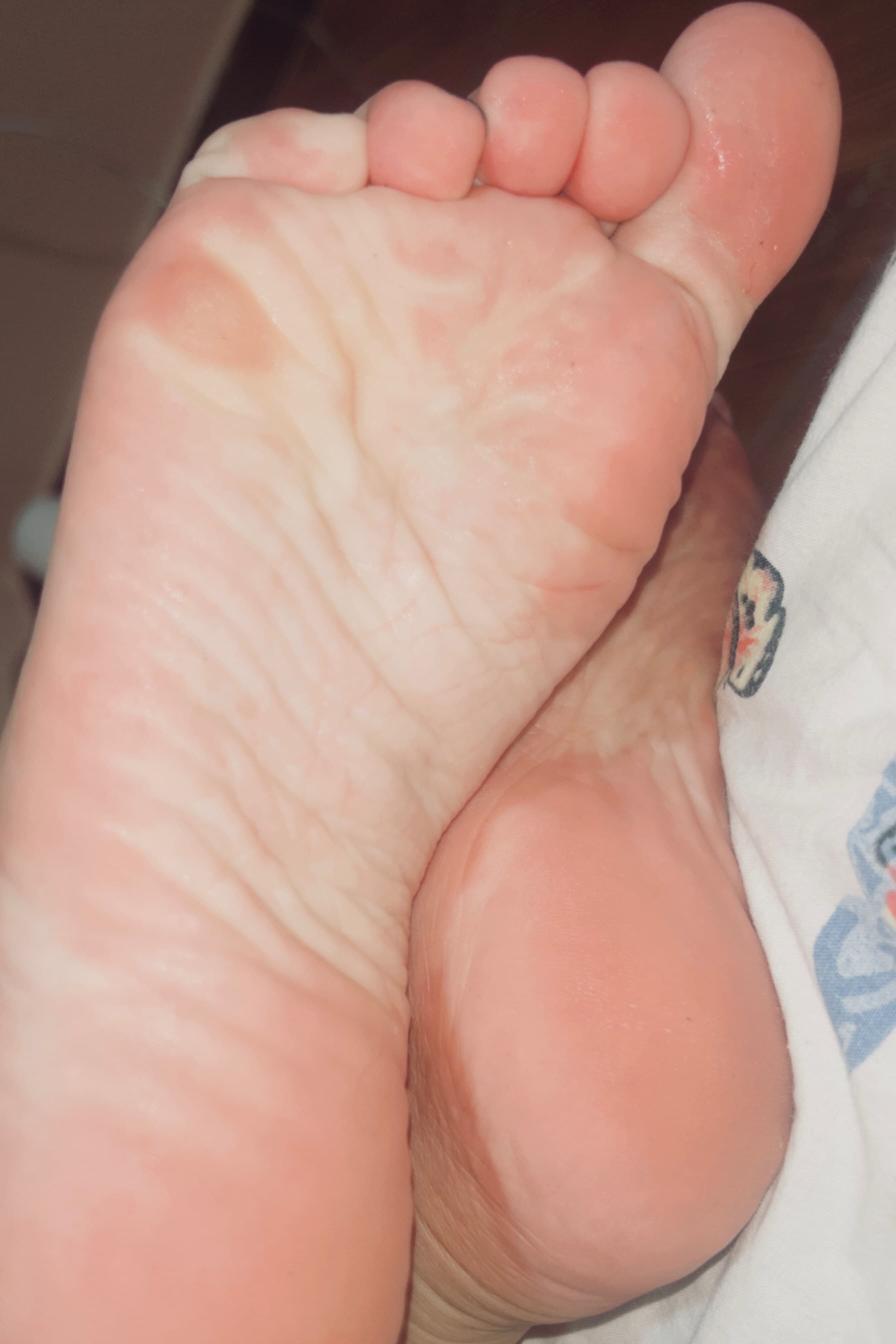 ge | feet model 👣 banner image