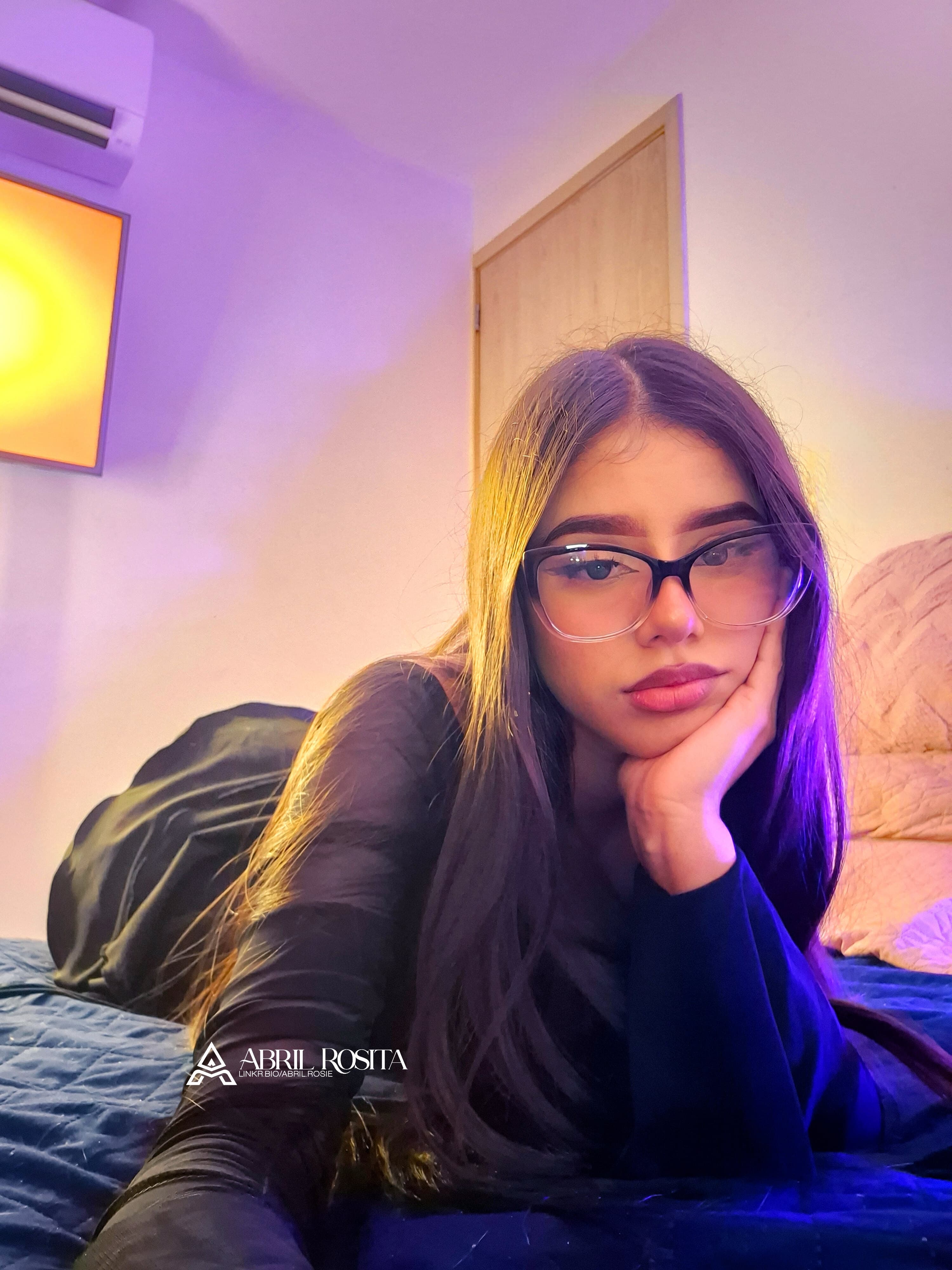 Abril.rosita banner image