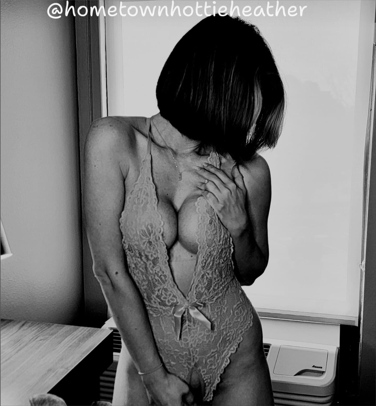 Your Hometown Hottie Heather banner image