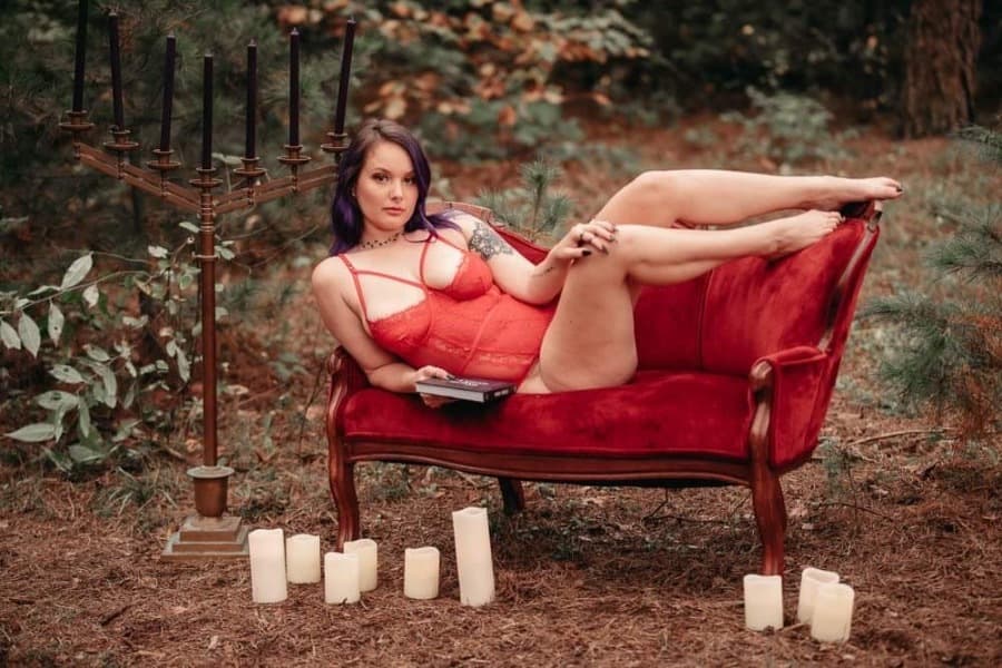 Scarlett Summers banner image