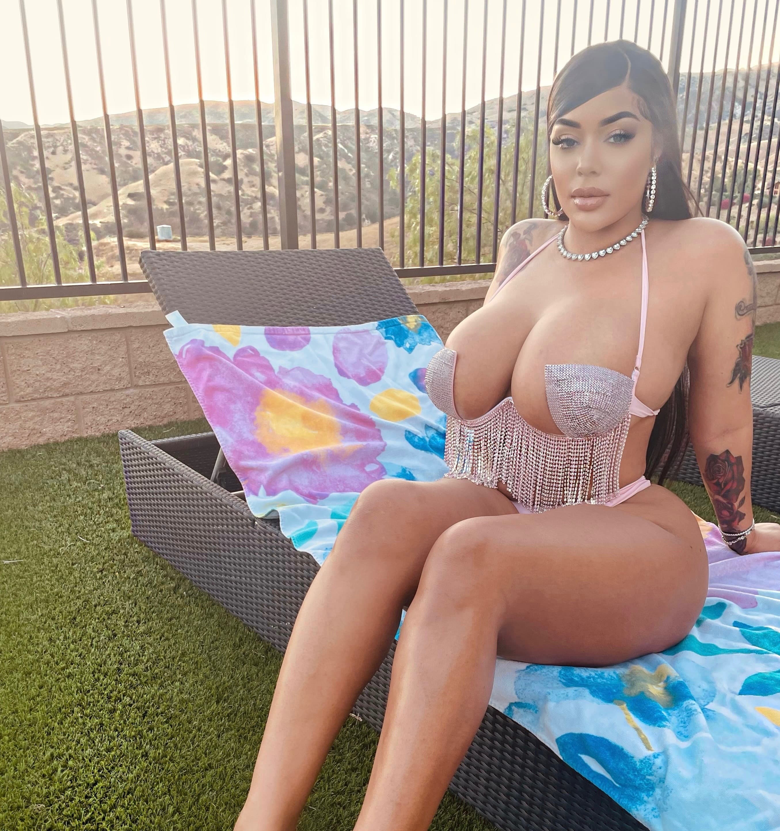 💋 BIGGEST TITS ON ONLYFANS 💋 banner image