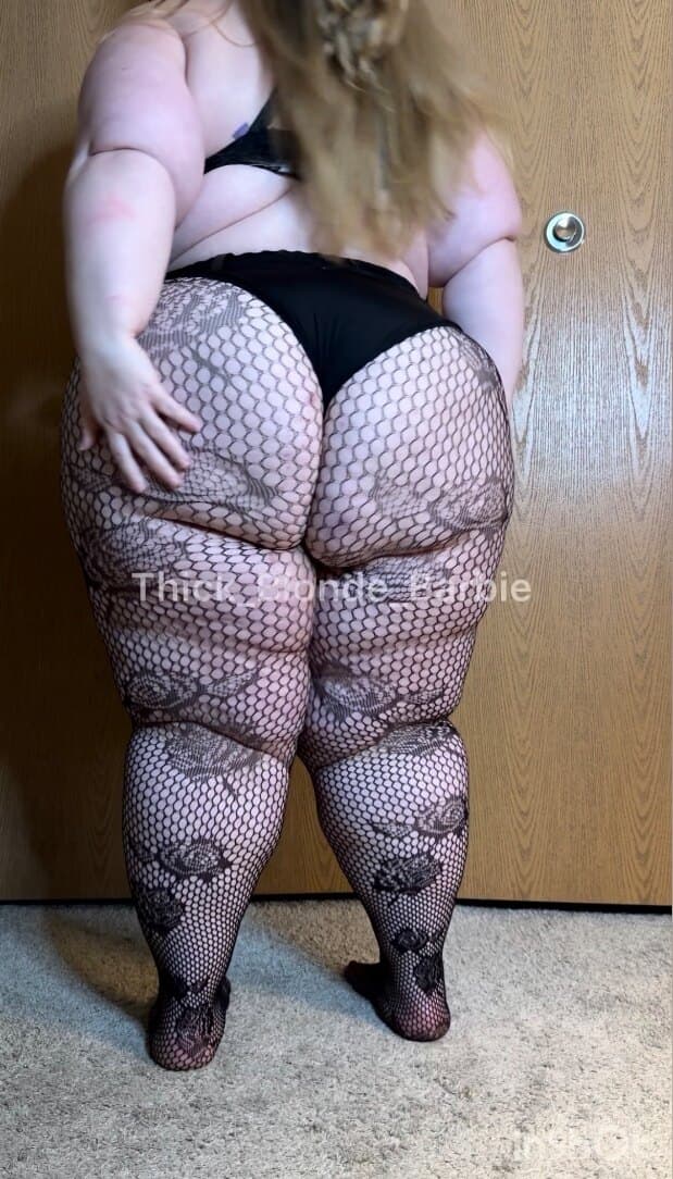 ThickBlondeBarbie banner image