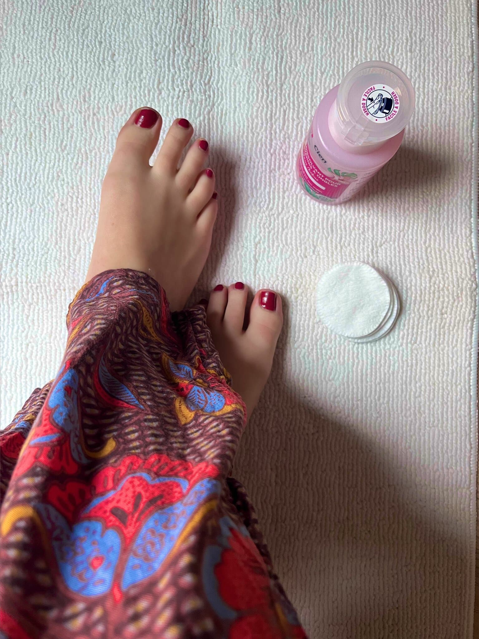 Sweet_redhead_feetgirl banner image