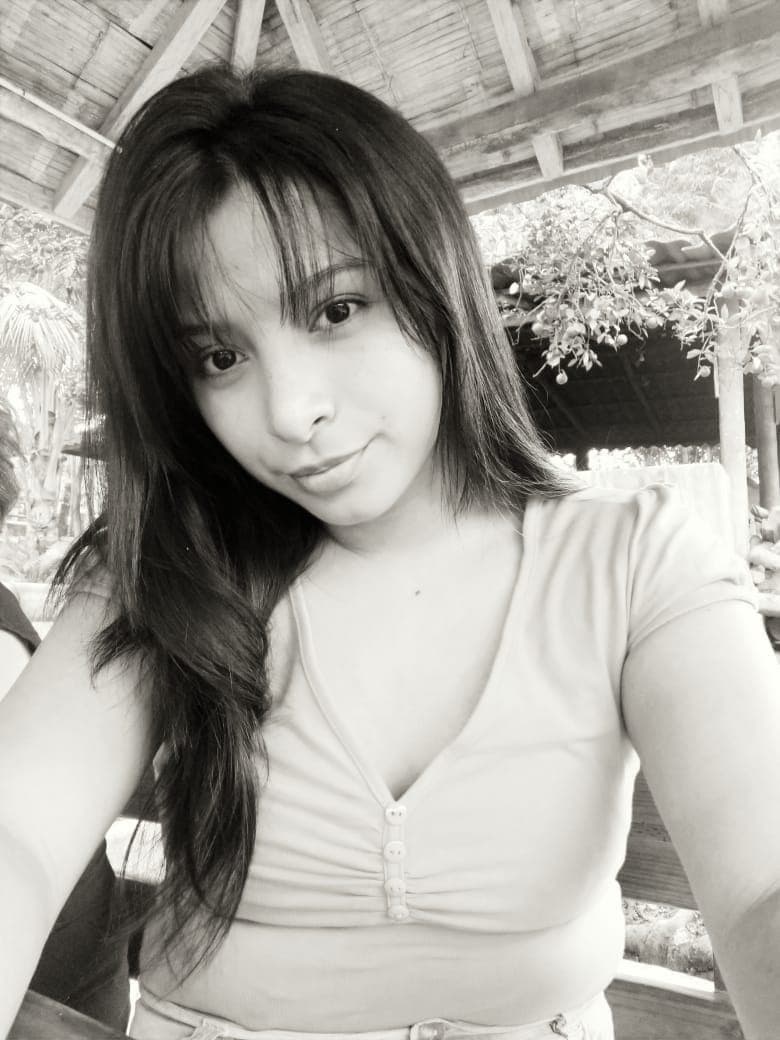 Daniela Yadira banner image