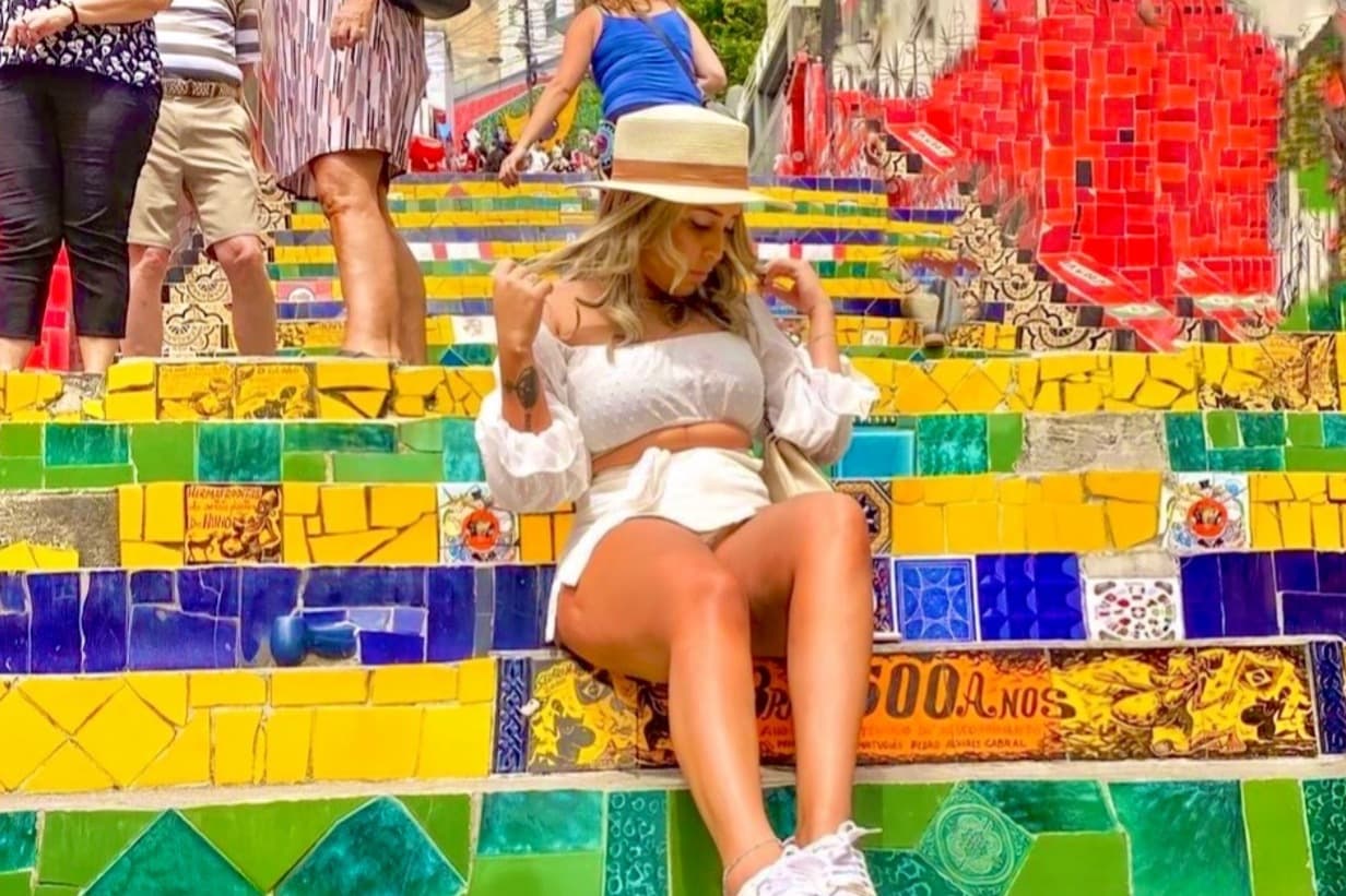Leticia Lemos banner image