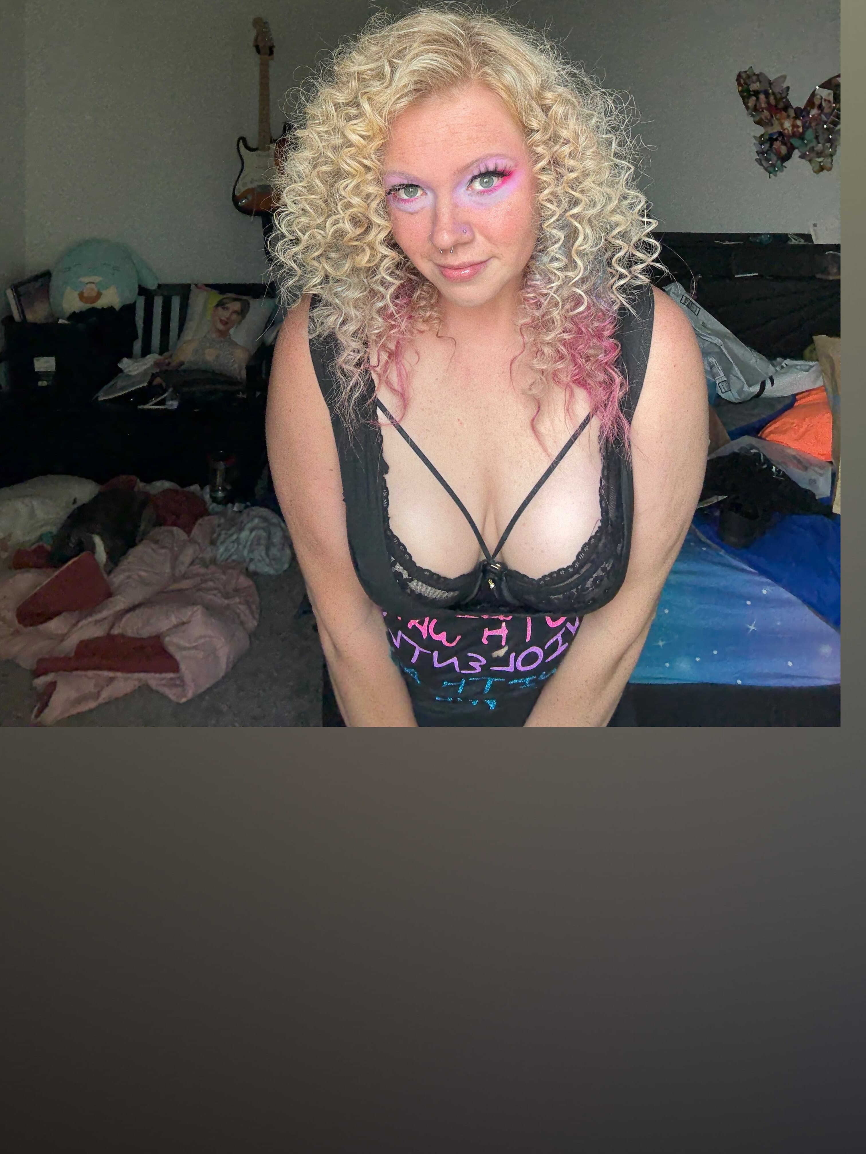Chloe Belle banner image