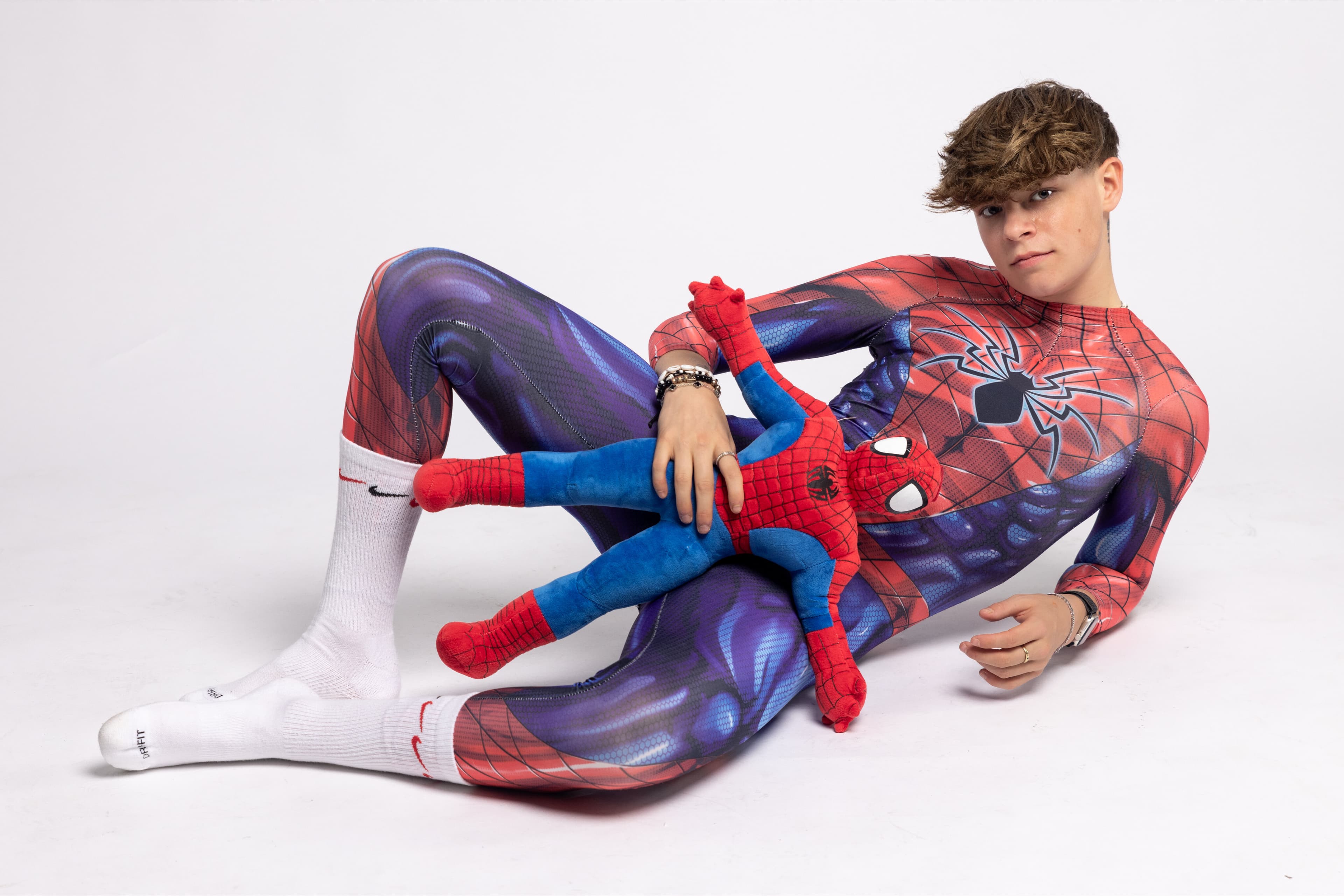 Luis๐ banner image