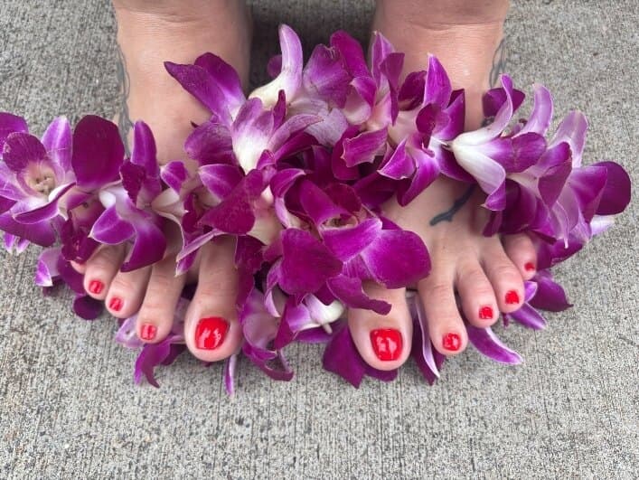 TwinRoseSoles banner image