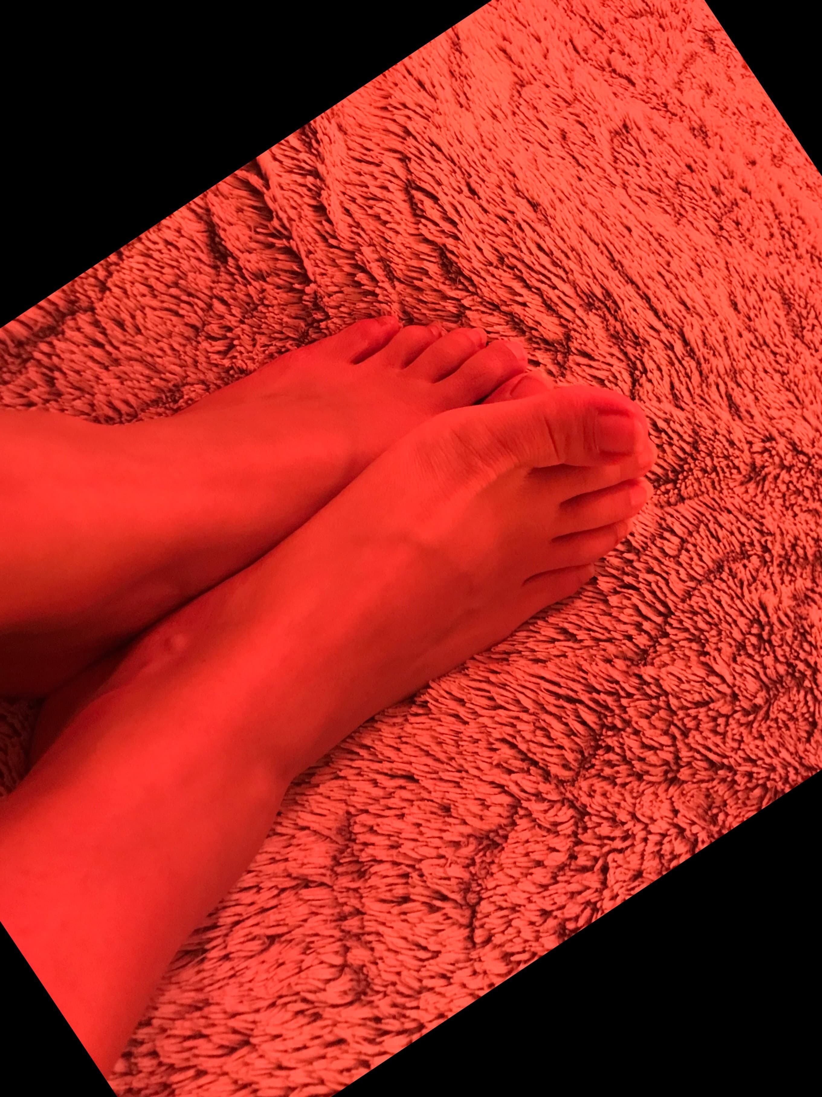 Osian_feet banner image