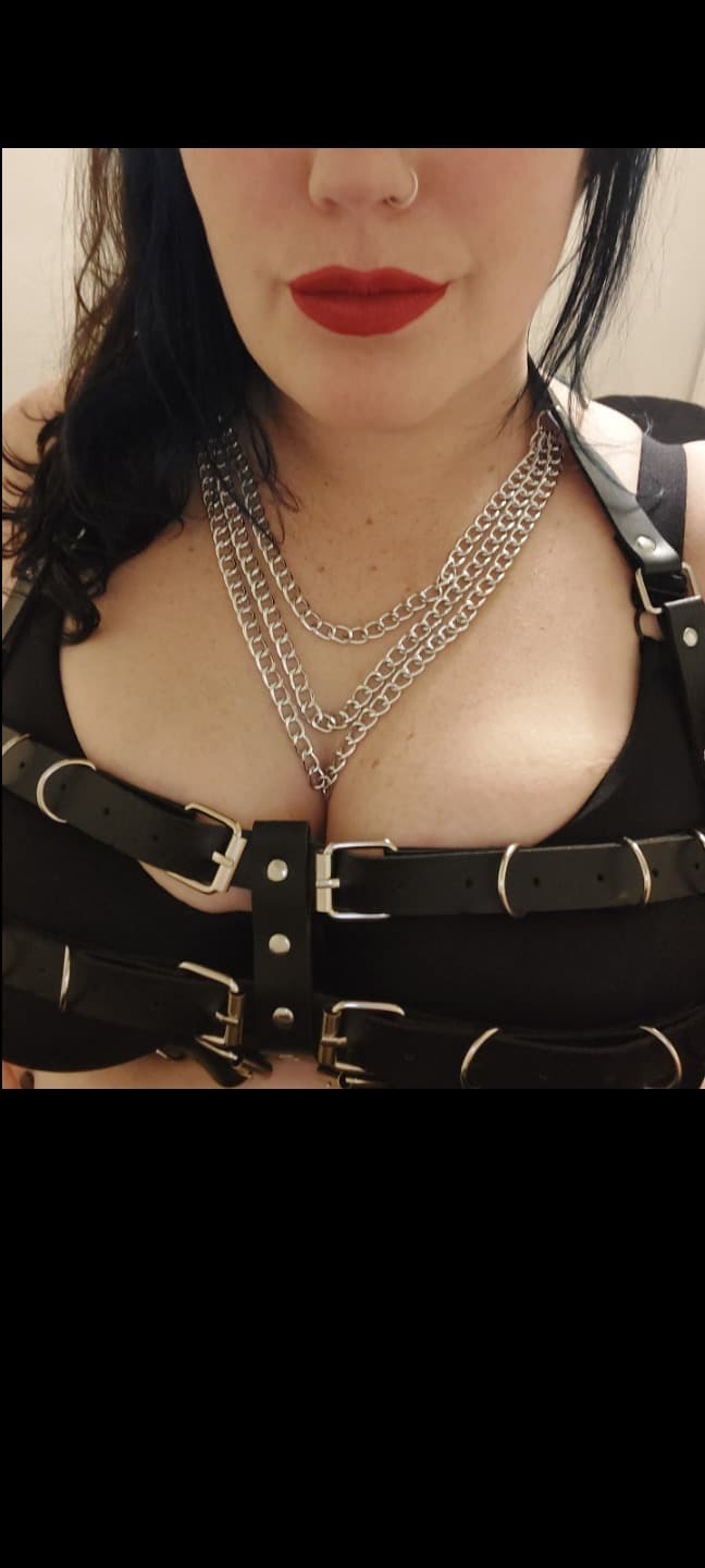 Veronica Nyght banner image