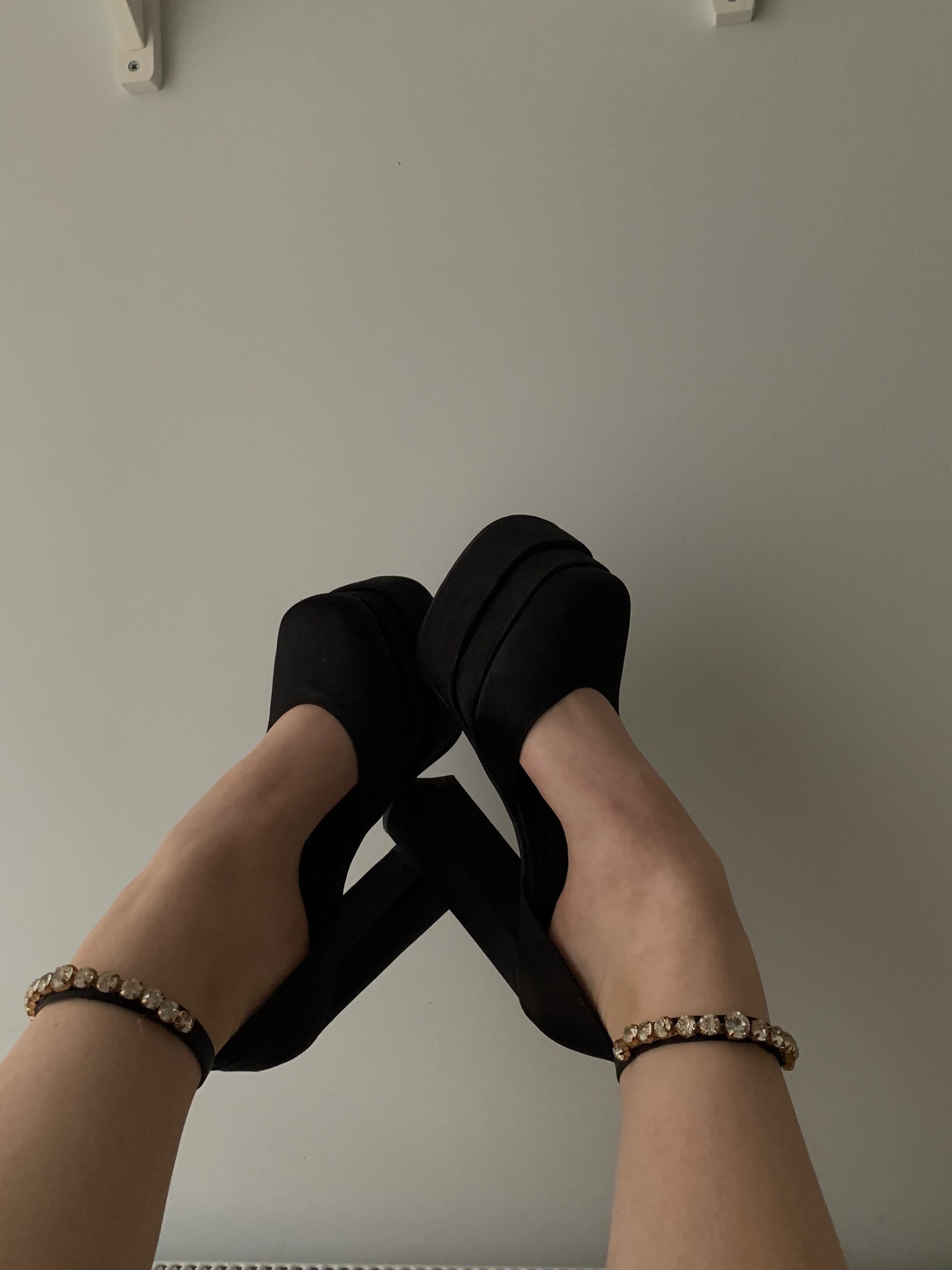 Laura banner image