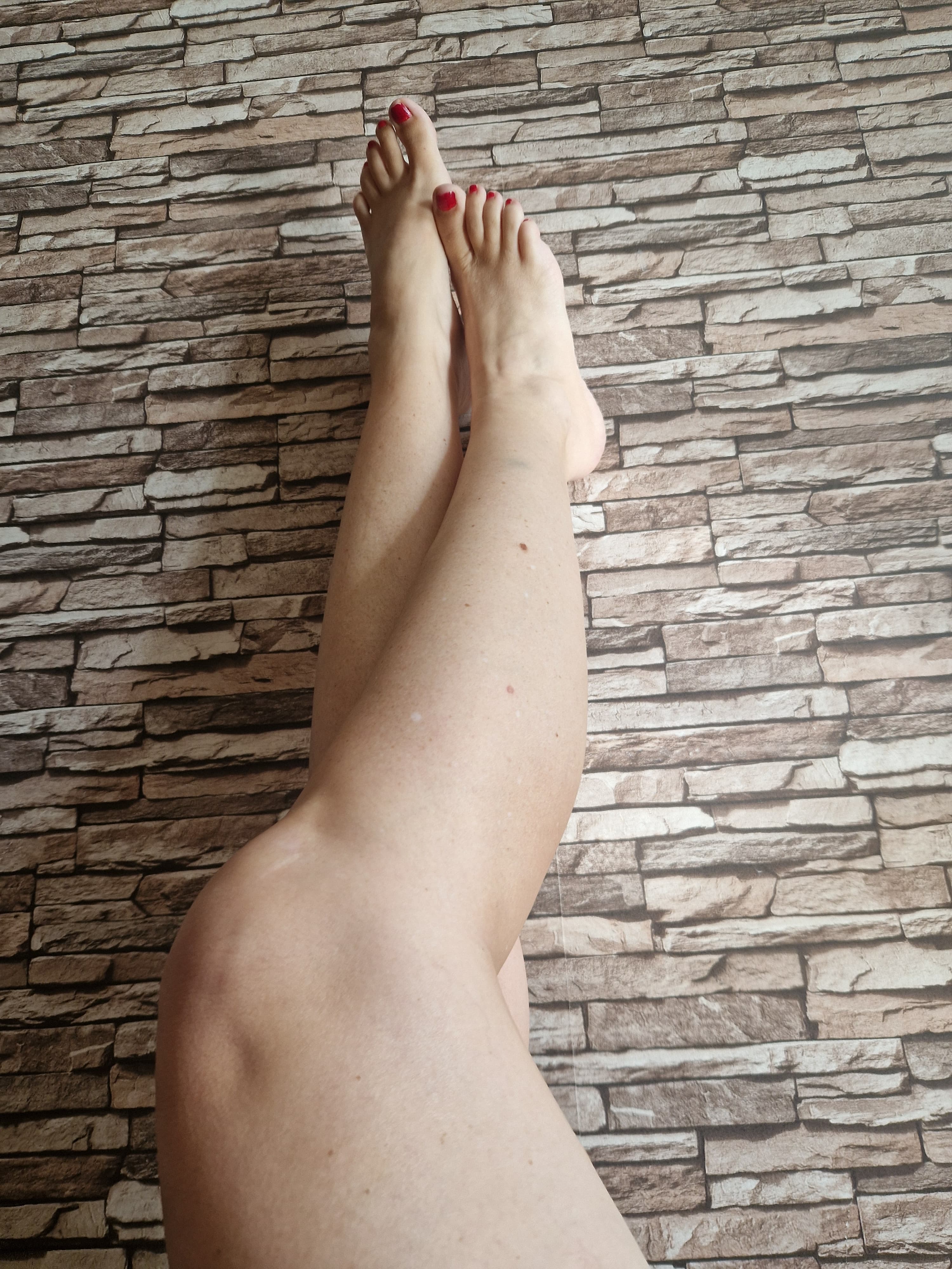 Czech_happy_feet banner image
