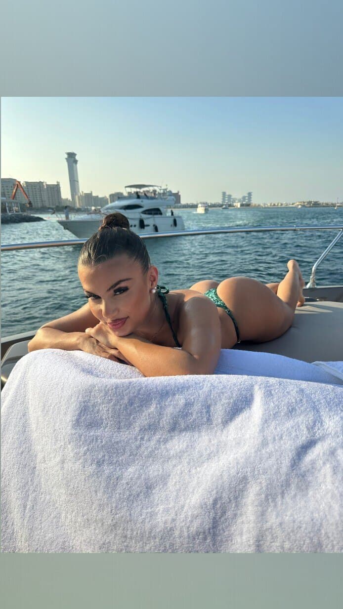 Denice Melinn🍾 banner image