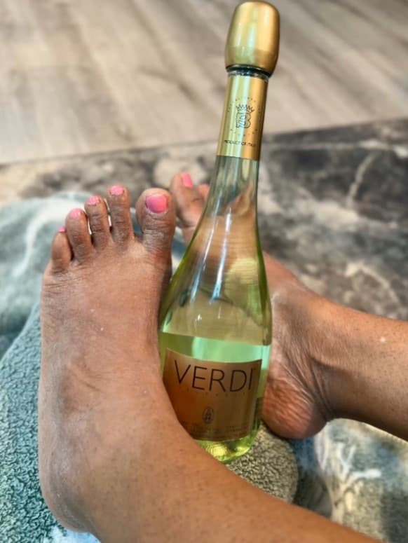 Ashy Feet Goddess banner image