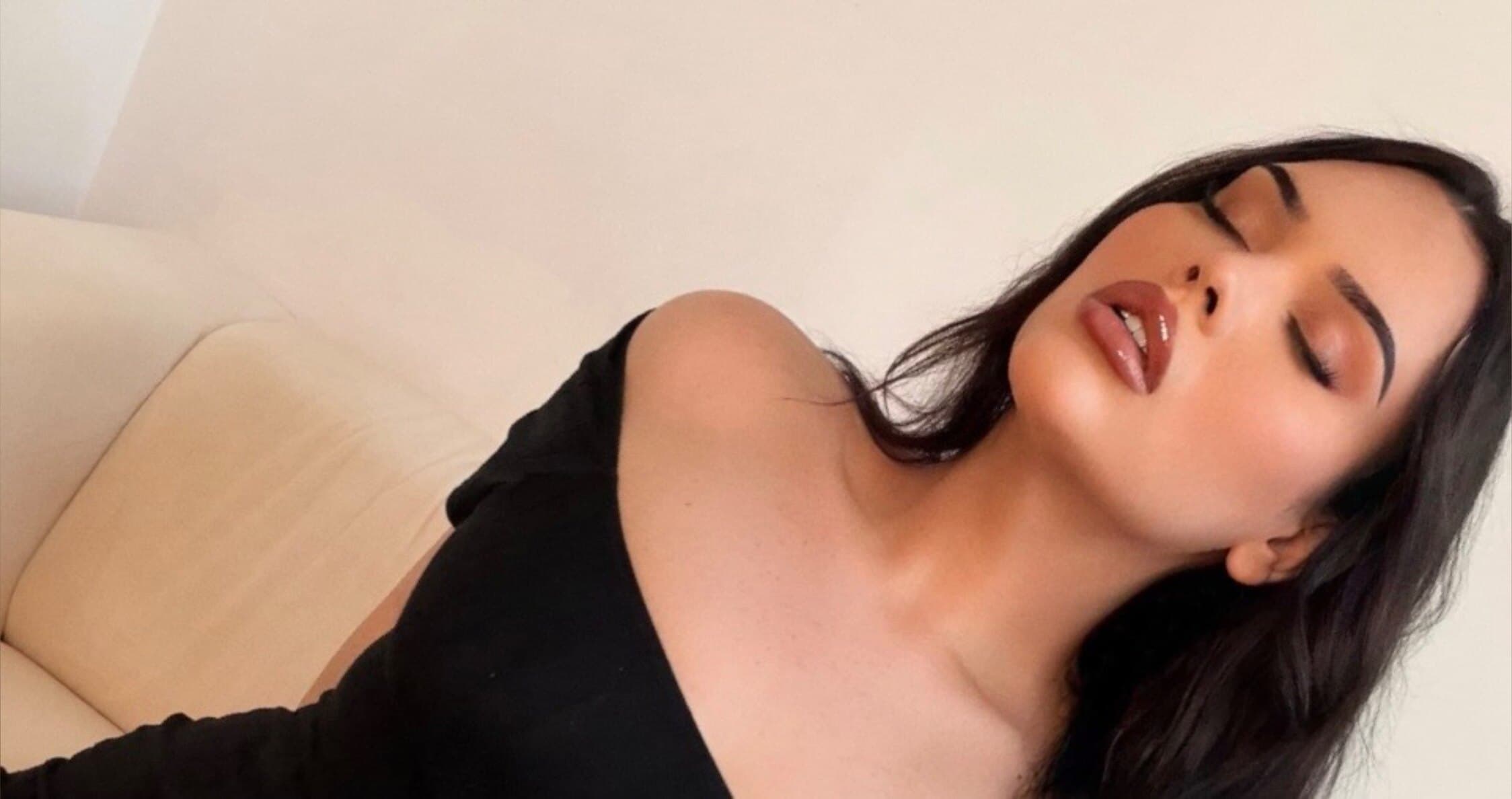 Isabella ☑️ banner image