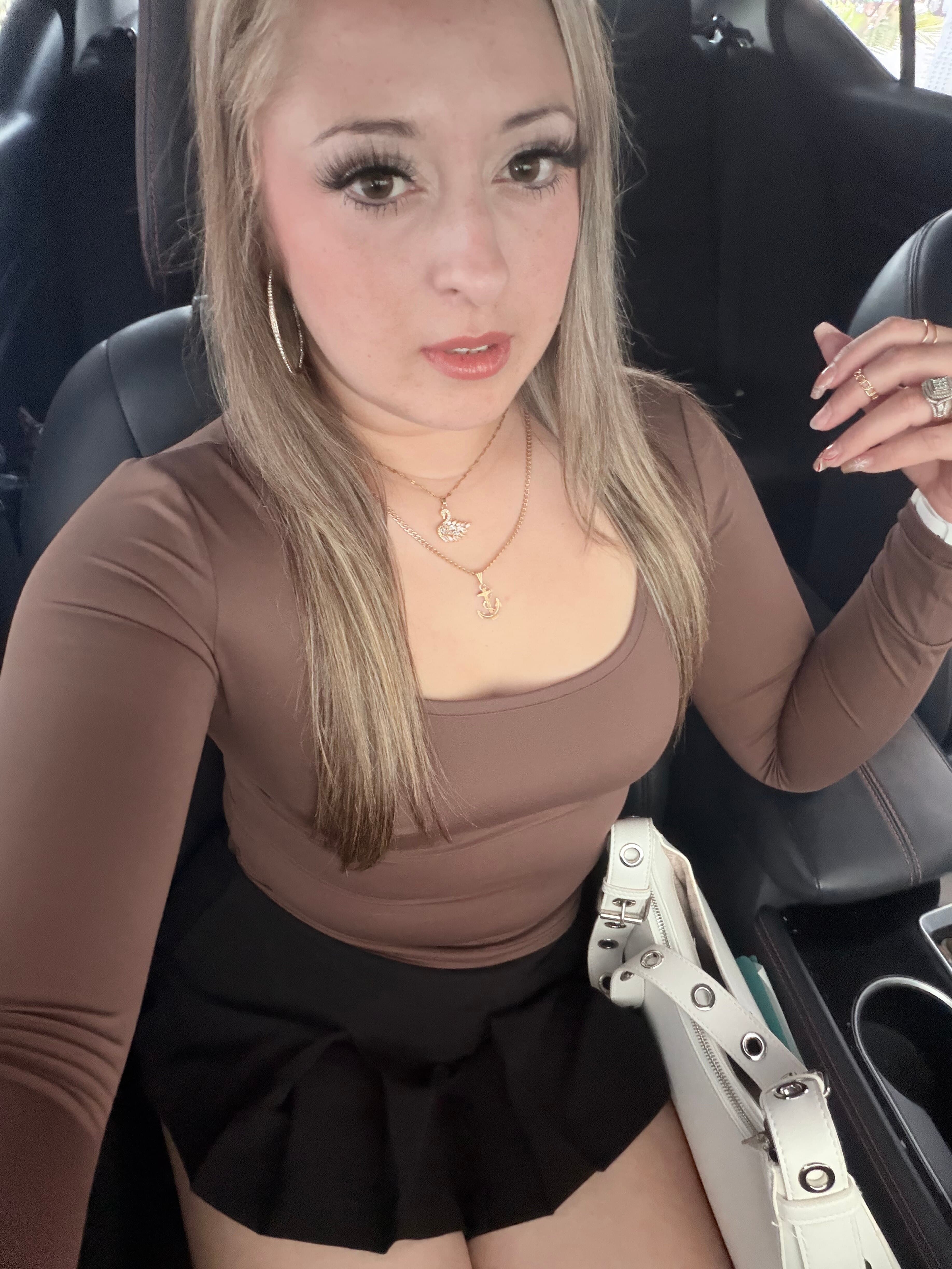 XXXWife Lingerie Model banner image