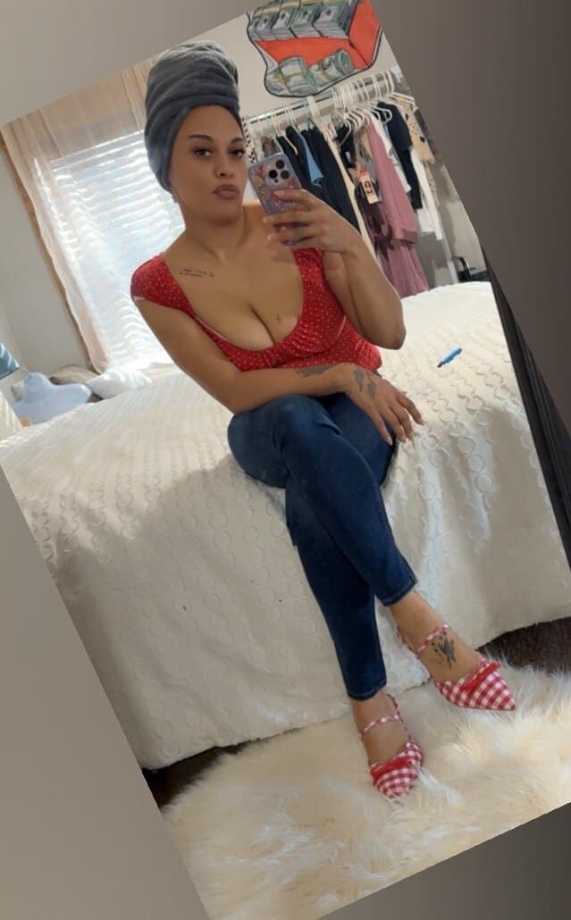 Gabby Lynn banner image