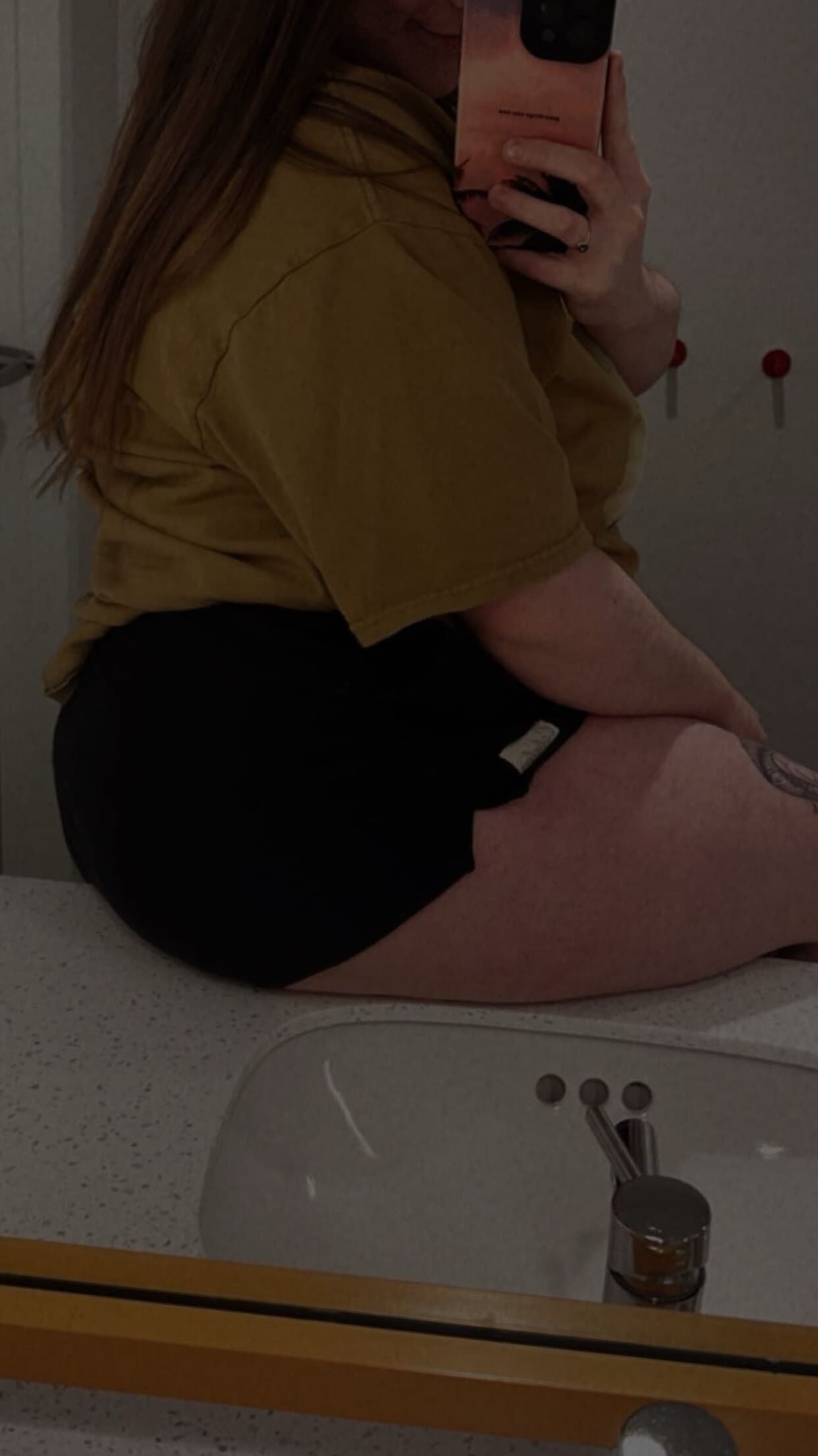 E$ banner image