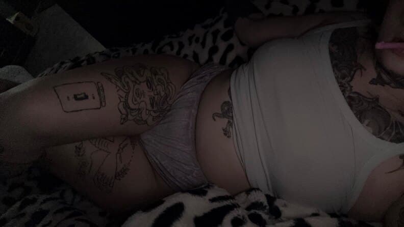 Leigh nikole banner image