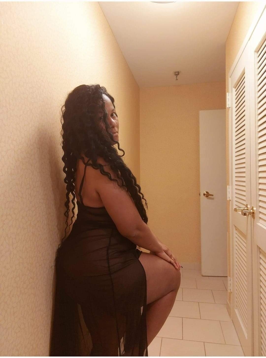 Shyla Rayne/CurvYRayNe banner image